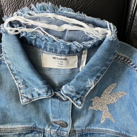 ⭐Host Pick⭐ One Teaspoon "LA FEMME" Denim Jacket with Swarovski Crystals - NWT - Picture 3 of 6